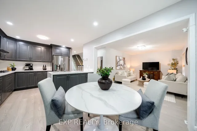 2276 Fairmount Dr, Oakville 4