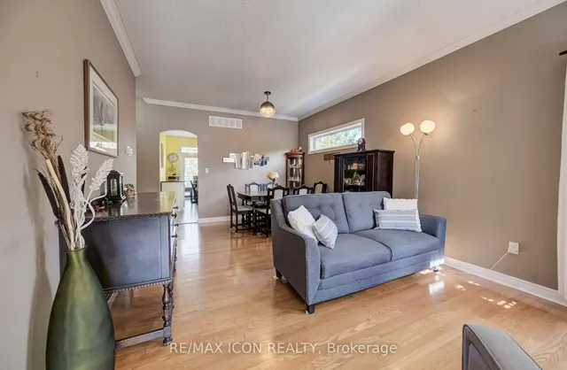 17 Kingsley Rd, Halton Hills 5