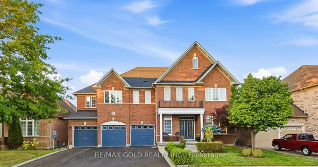 29 Blaketon Crt, Brampton 3
