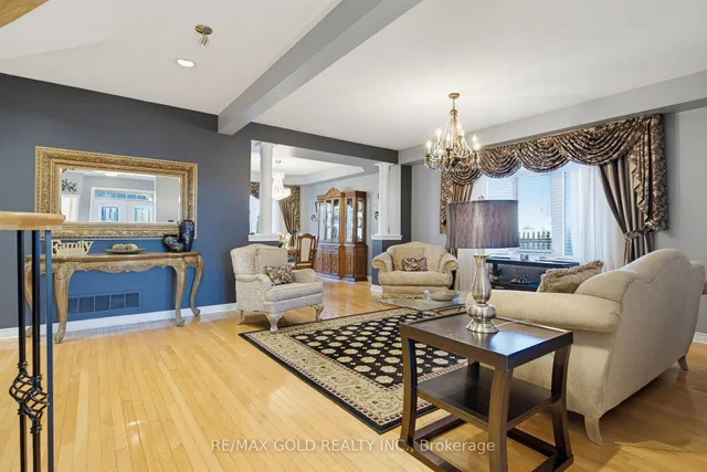 29 Blaketon Crt, Brampton 4