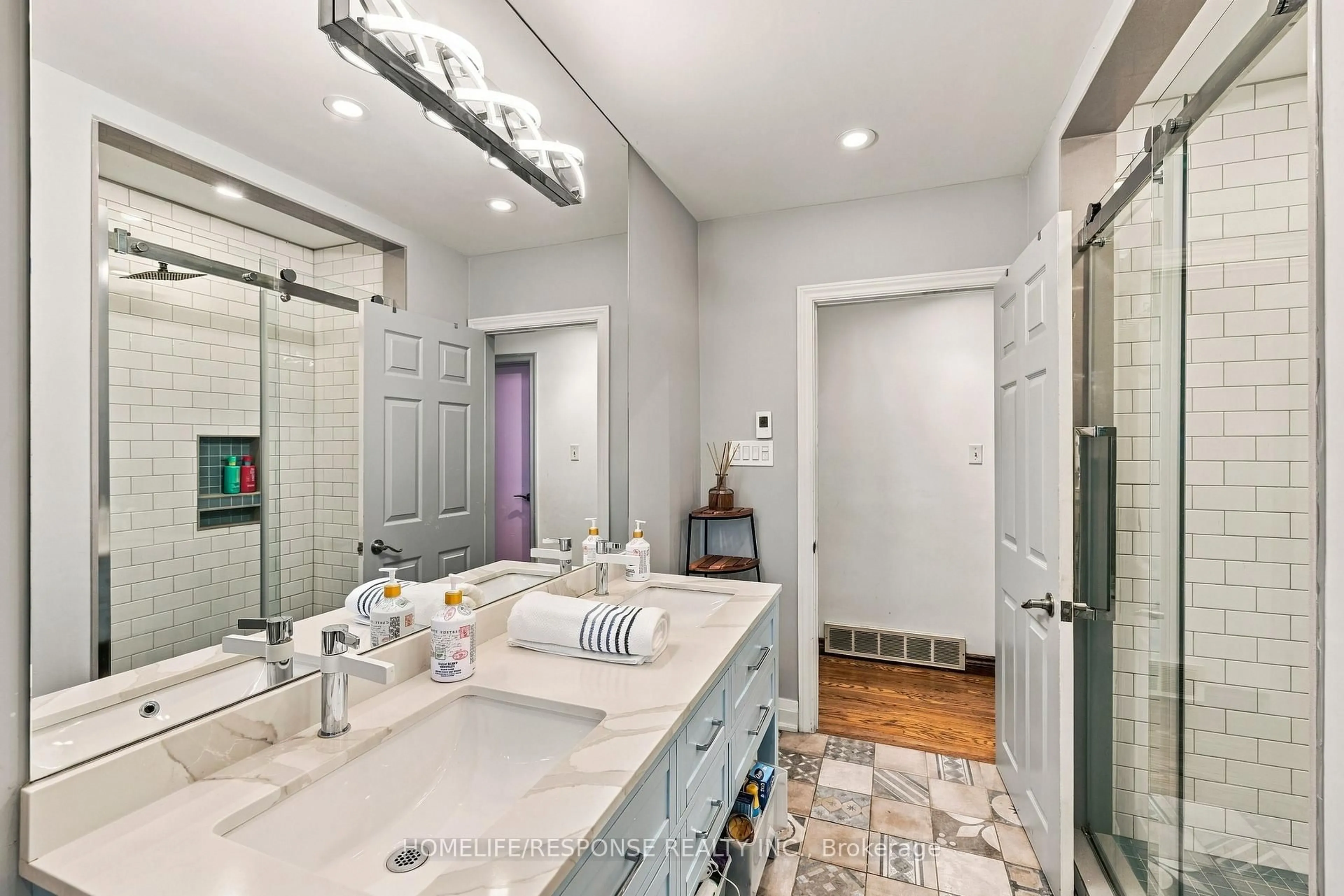 trreb/IMG-W13840000_3d78cdfa-3ca3-46b6-b624-cb09b8d1fe3d-l.jpg