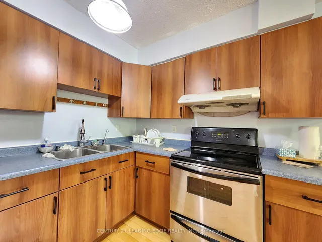 203 Lotherton Ptwy #82, Toronto 5