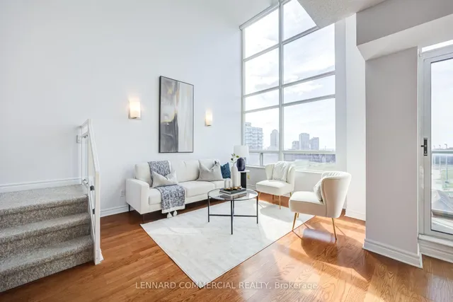 200 Manitoba St #417, Toronto 4