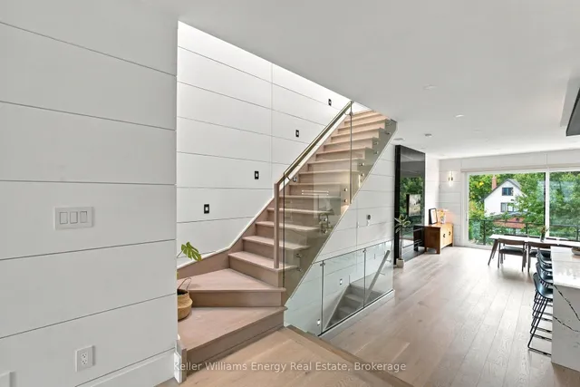 17 Walford Rd, Toronto 3