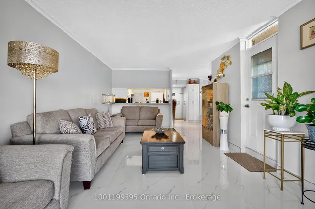 10 Martha Eaton Way #1211, Toronto 2