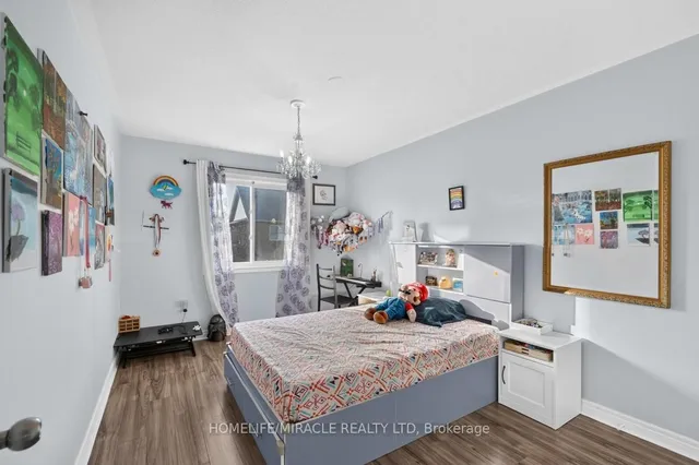 21 Chalkfarm Cres, Brampton 5