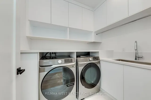 3 Amber Cres, Toronto 5