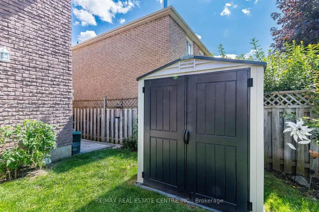 1571 Meadowfield Cres, Mississauga 4