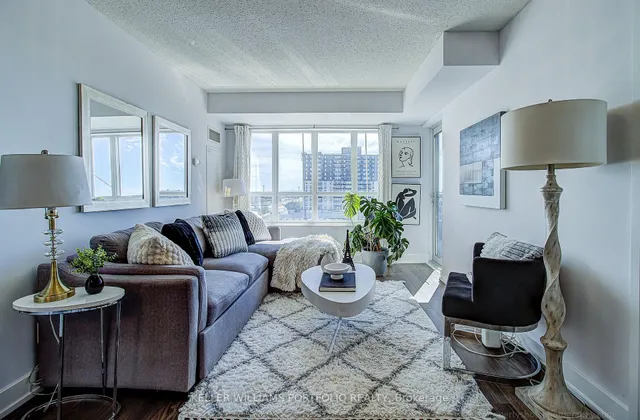 6 Eva Rd #706, Toronto 2
