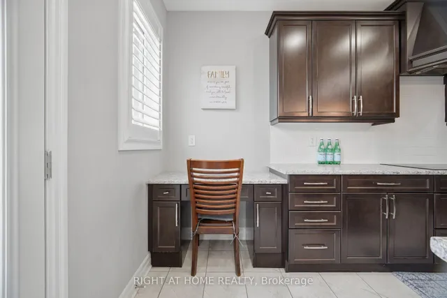 1444 Connaught Terr, Milton 3