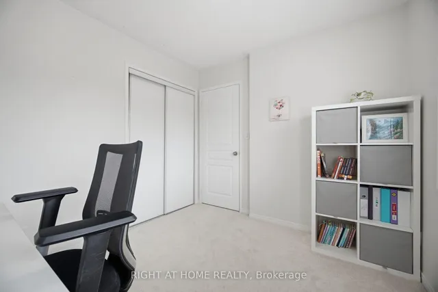 2249 Crestmont Dr, Oakville 2