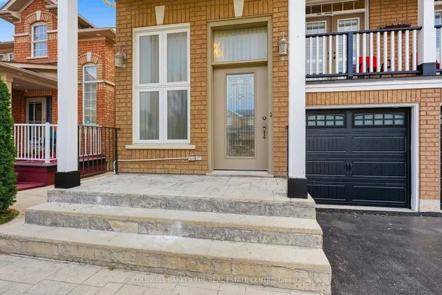 15 Charleswood Circ, Brampton 3