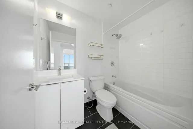 30 Shore Breeze Dr #6110, Toronto 3