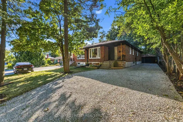 1200 Ingledene Dr, Oakville 3