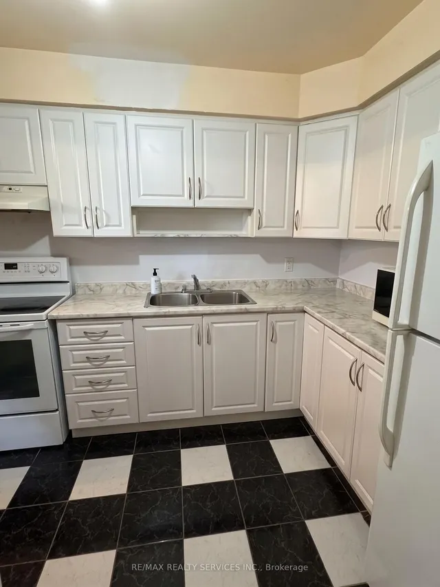 60 Stevenson Rd #501, Toronto 2
