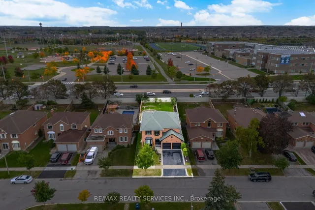 28 Corkett Dr, Brampton 2