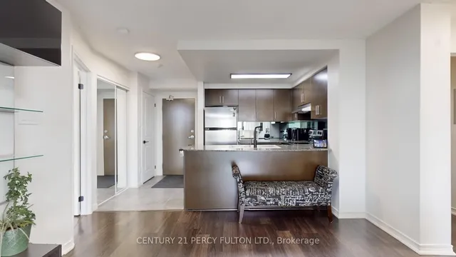 9 George St #1612, Brampton 4