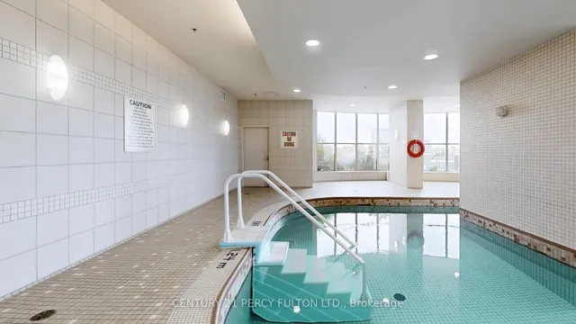 9 George St #1612, Brampton 5