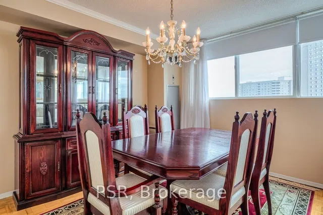 3695 Kaneff Cres #612, Mississauga 4