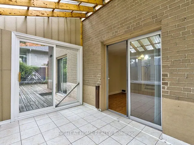 341 Rathburn Rd, Toronto 4