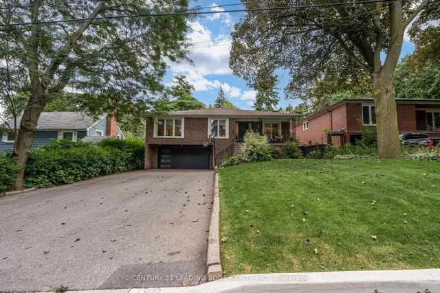 5 Mountbatten Rd, Toronto 2