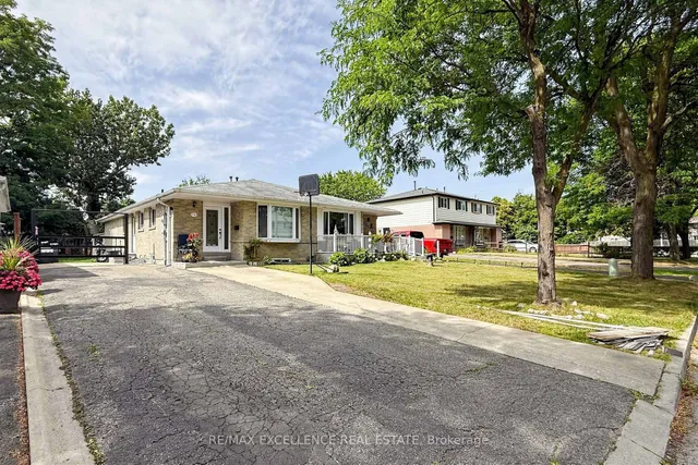 25 Graymar Rd, Brampton 2