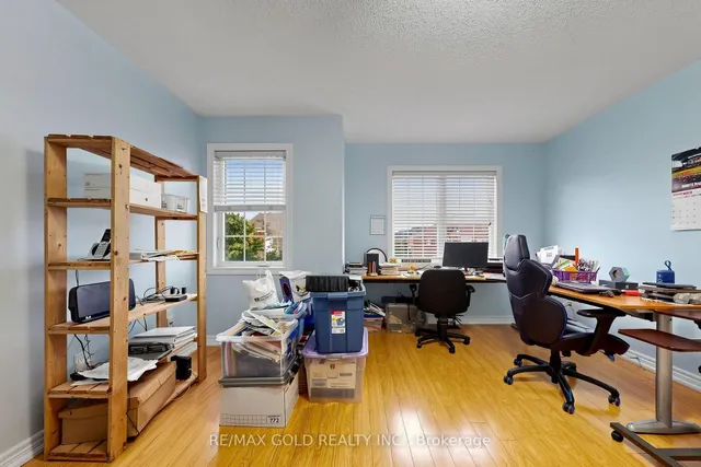 284 Holmes Cres, Milton 3
