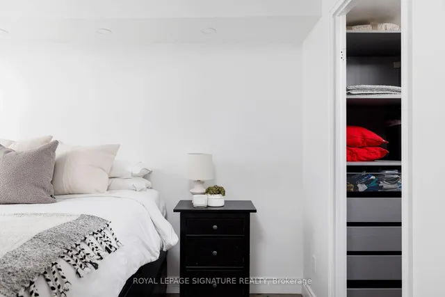 880 Dundas St #909, Mississauga 4