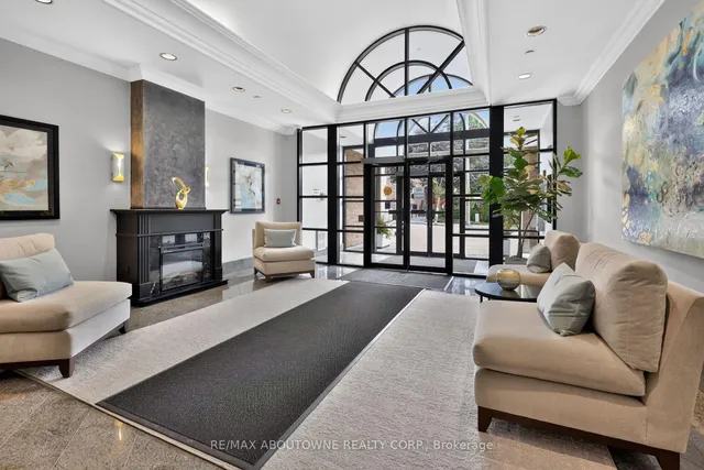 221 Robinson St #211, Oakville 3