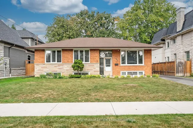 1135 Bridge Rd, Oakville 2