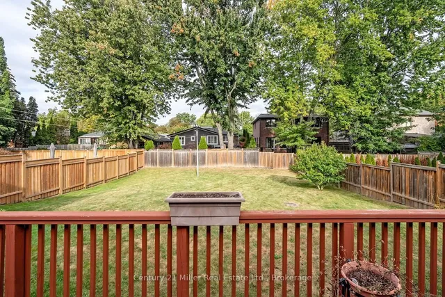 1135 Bridge Rd, Oakville 5