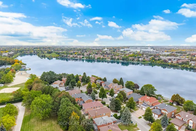 10 Piccolo Wood, Brampton 4