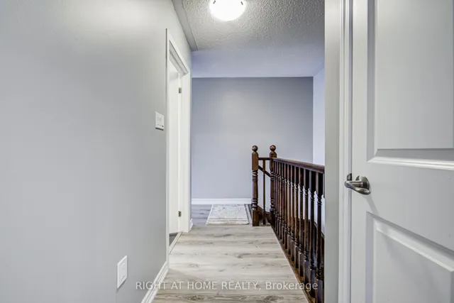 143 Toucan Tr, Oakville 4
