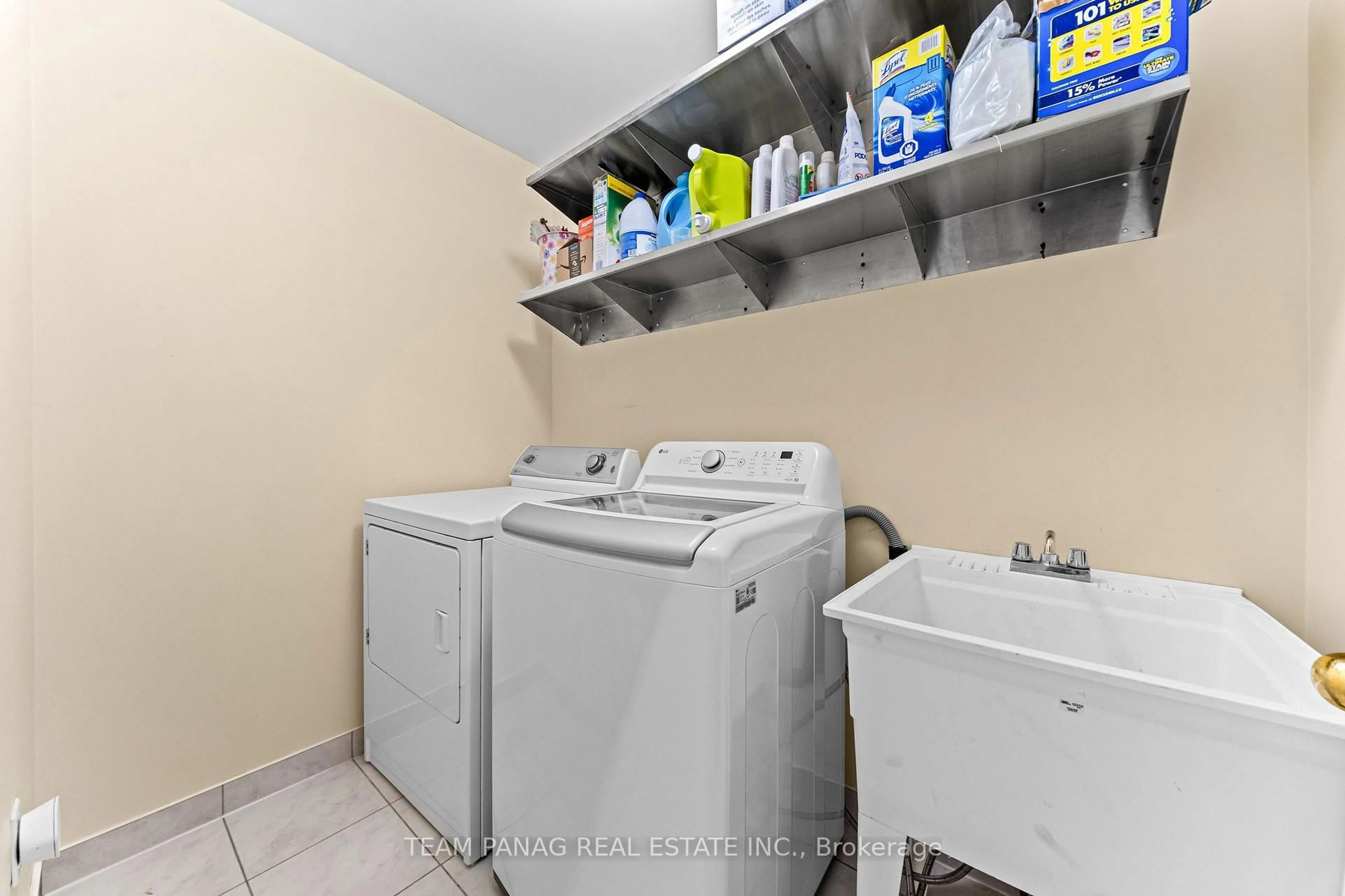 trreb/IMG-W13844454_1c9d64fa-e010-45fe-83b8-ba7c8c1cda76-l.jpg
