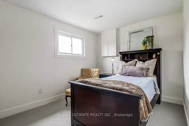 2391 Wyandotte Dr, Oakville 4