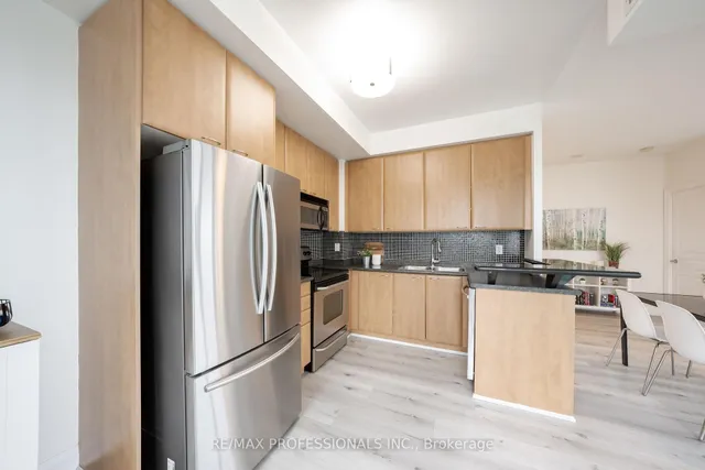 220 Burnhamthorpe Rd #2004, Mississauga 4