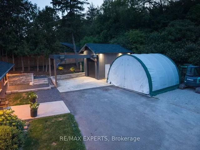 525 King St, Caledon 2