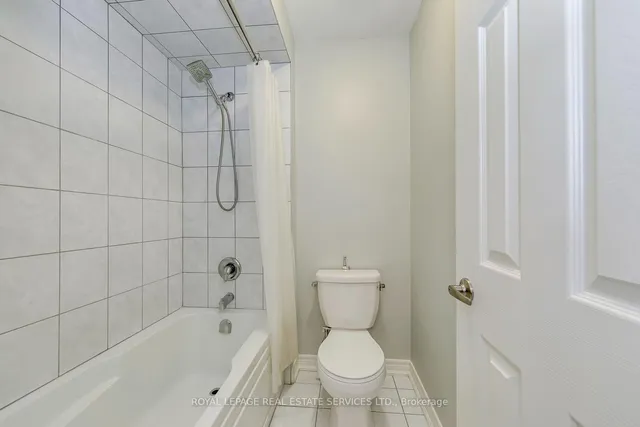 486 Silver Maple Rd, Oakville 3
