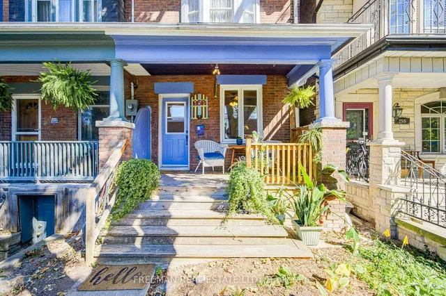257 Bartlett Ave, Toronto 2