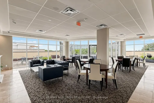 205 Lakeshore Rd #201, Oakville 3