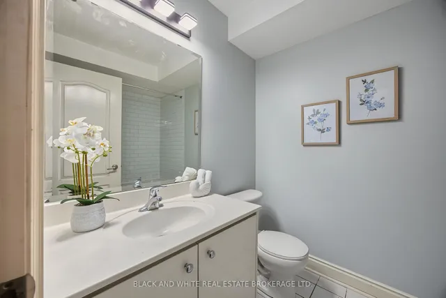 265 Van Dusen Blvd #5, Toronto 5