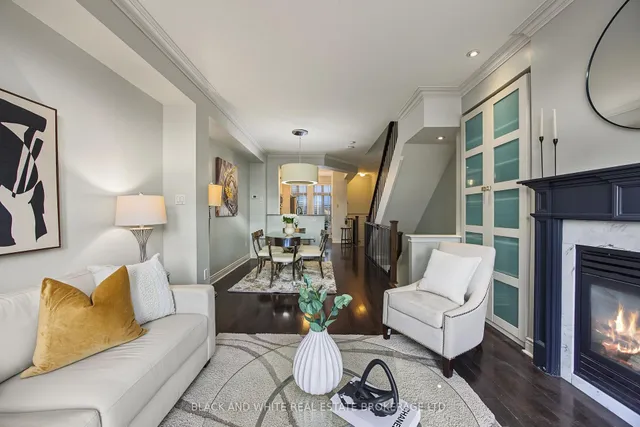 265 Van Dusen Blvd #5, Toronto 4