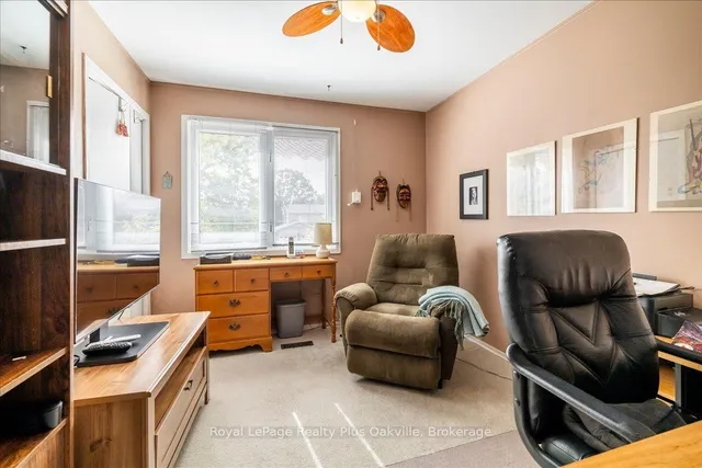 2507 Woburn Cres, Oakville 3
