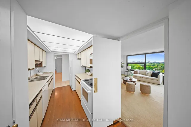 1300 Bloor St #1007, Mississauga 4