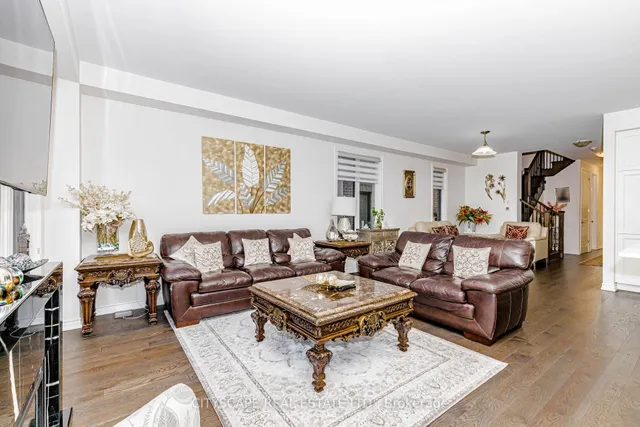 482 Bergamot Ave, Milton 4