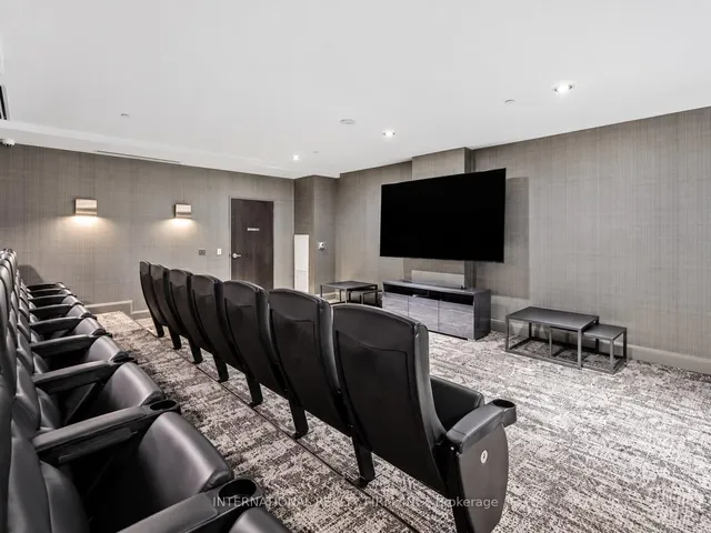 38 Annie Craig Dr #2210, Toronto 4