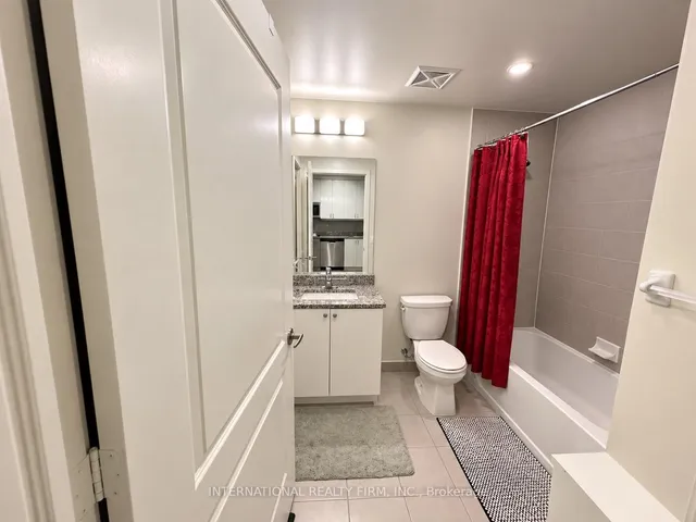 38 Annie Craig Dr #2210, Toronto 5