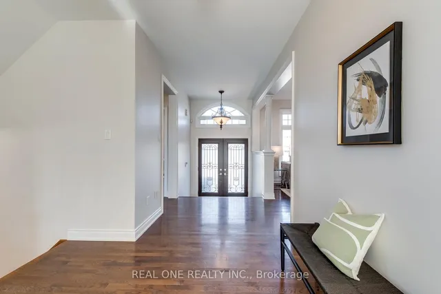 1426 Redwing Crt, Oakville 5