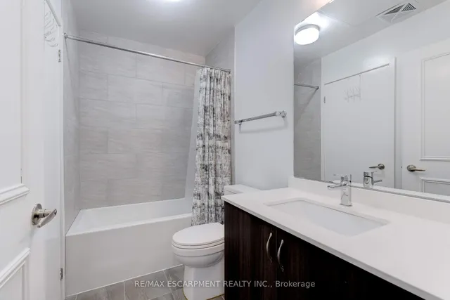 168 Sabina Dr #119, Oakville 5