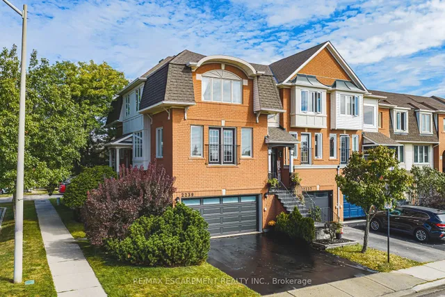 2239 Prescott Pl, Burlington 3